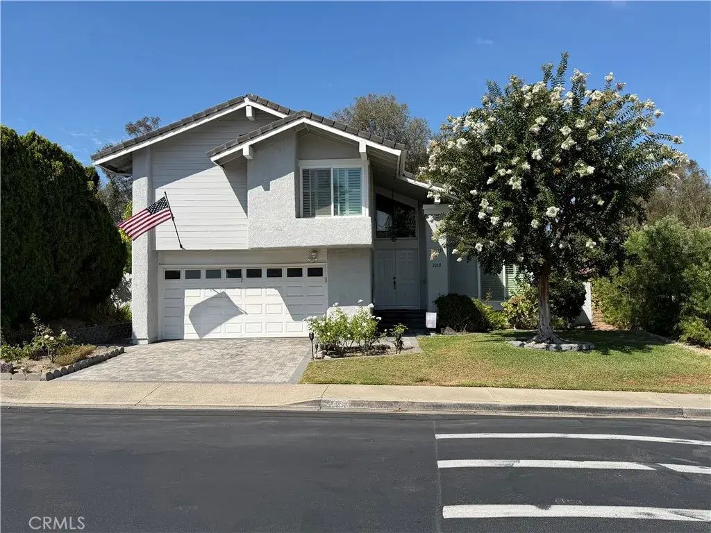 22111 Apache, Lake Forest