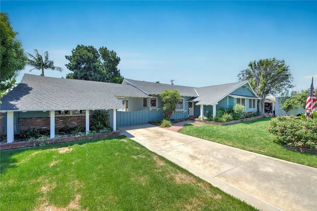 9932 Belfair Street, Bellflower