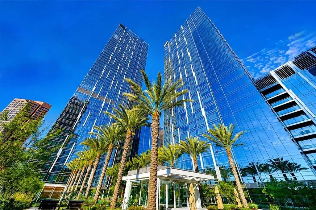 877 Francisco Street 1818, Los Angeles