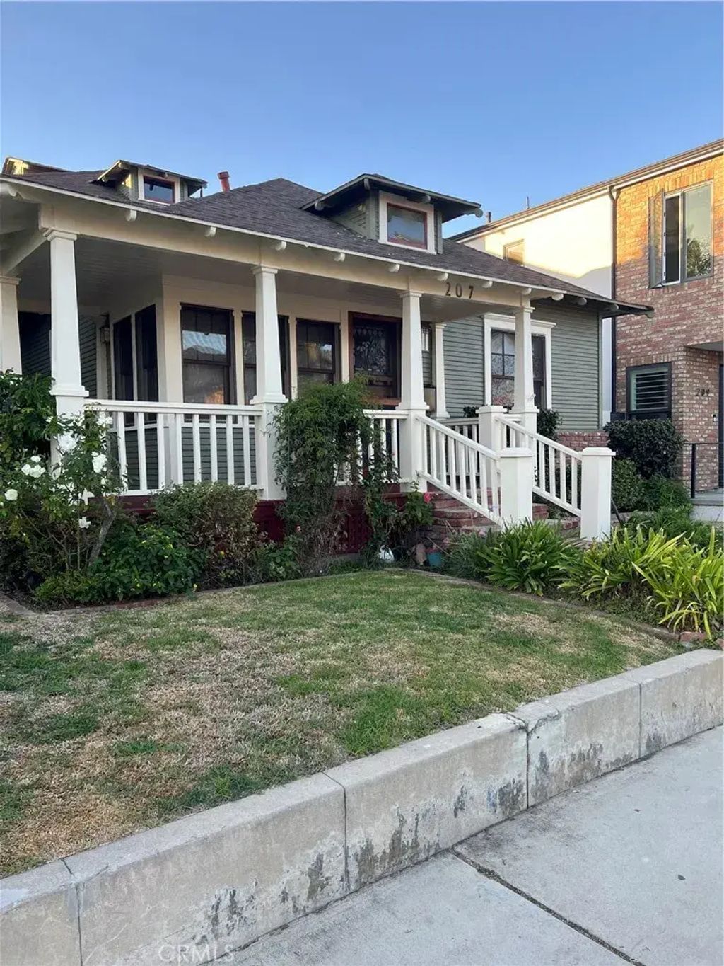 207 9th, Huntington Beach