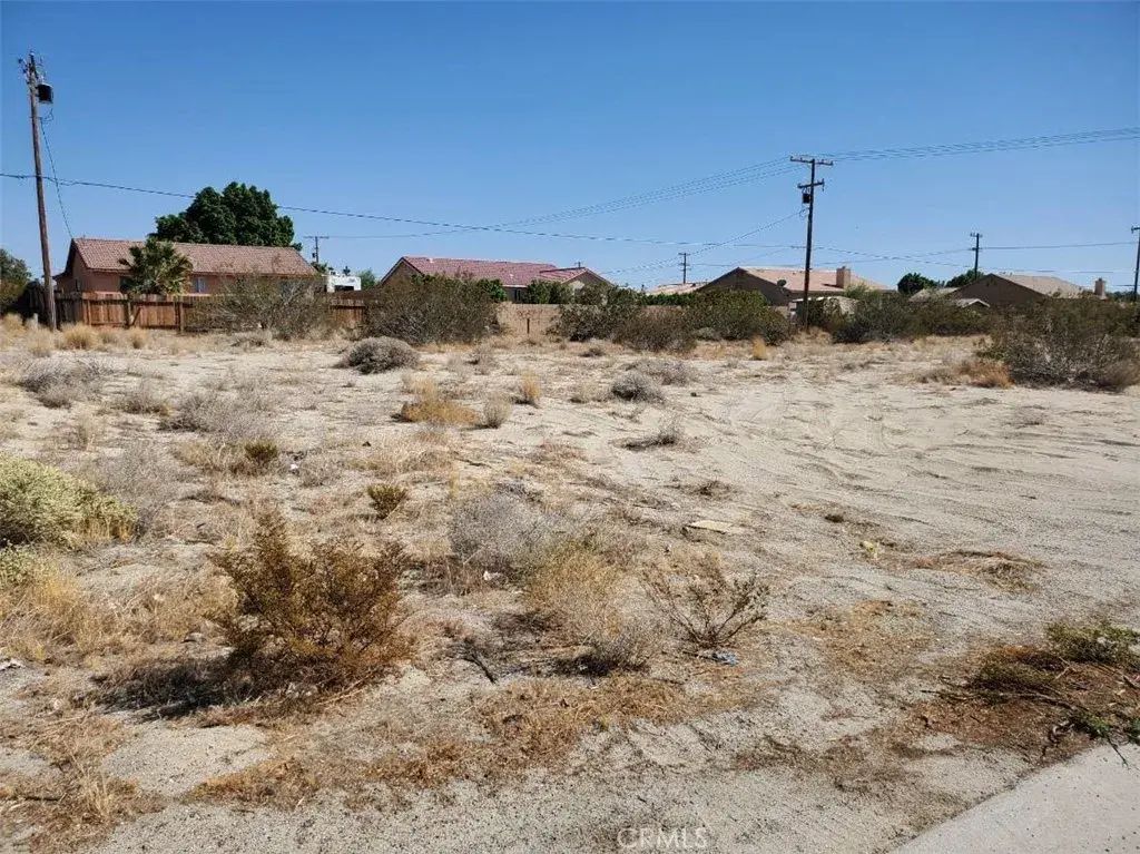 Avenida Mirola, Desert Hot Springs