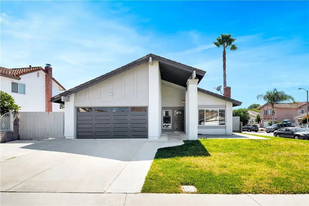 3482 Almond Street, Irvine
