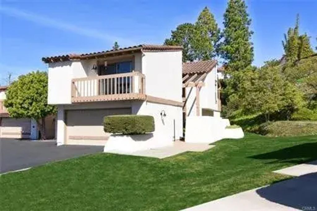 32 Seaview Drive North, Rolling Hills Estates