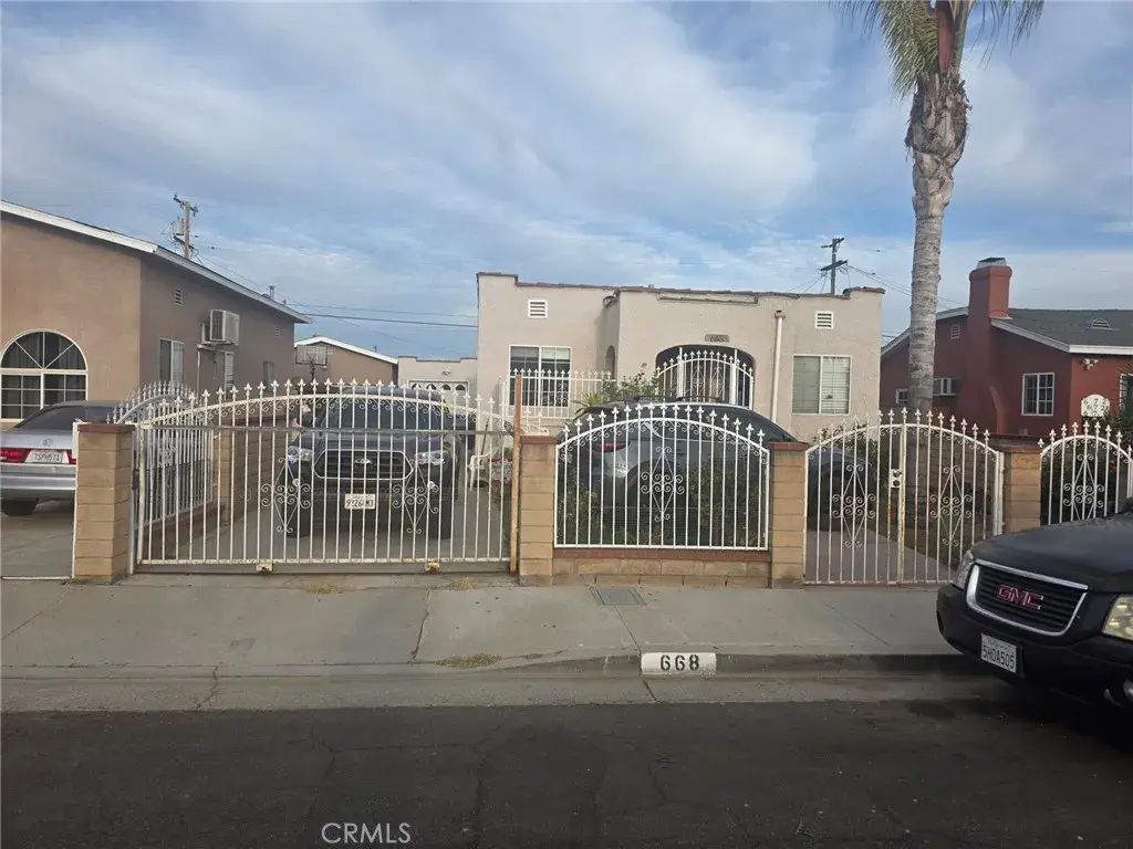 668 Clela, Los Angeles