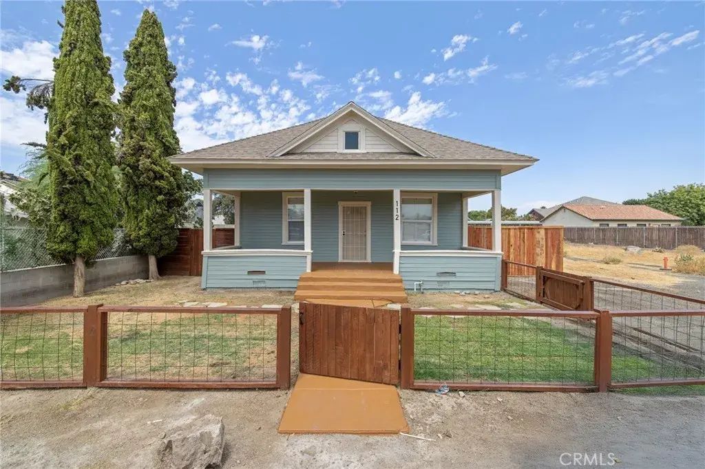 112 Irwin Court, Hanford