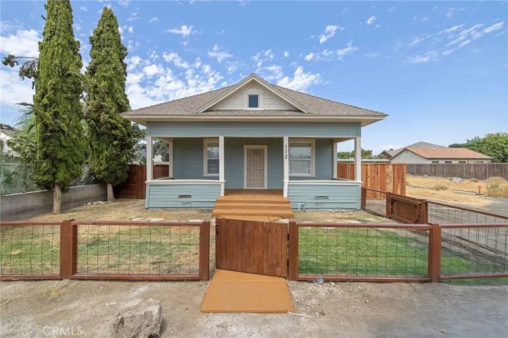 112 Irwin Court, Hanford
