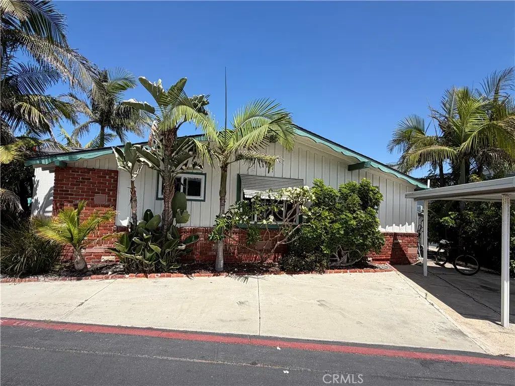 80 Huntington 372, Huntington Beach