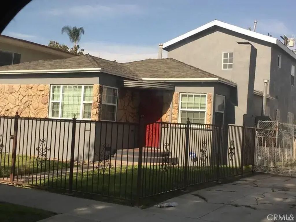 2205 S Spaulding, Los Angeles