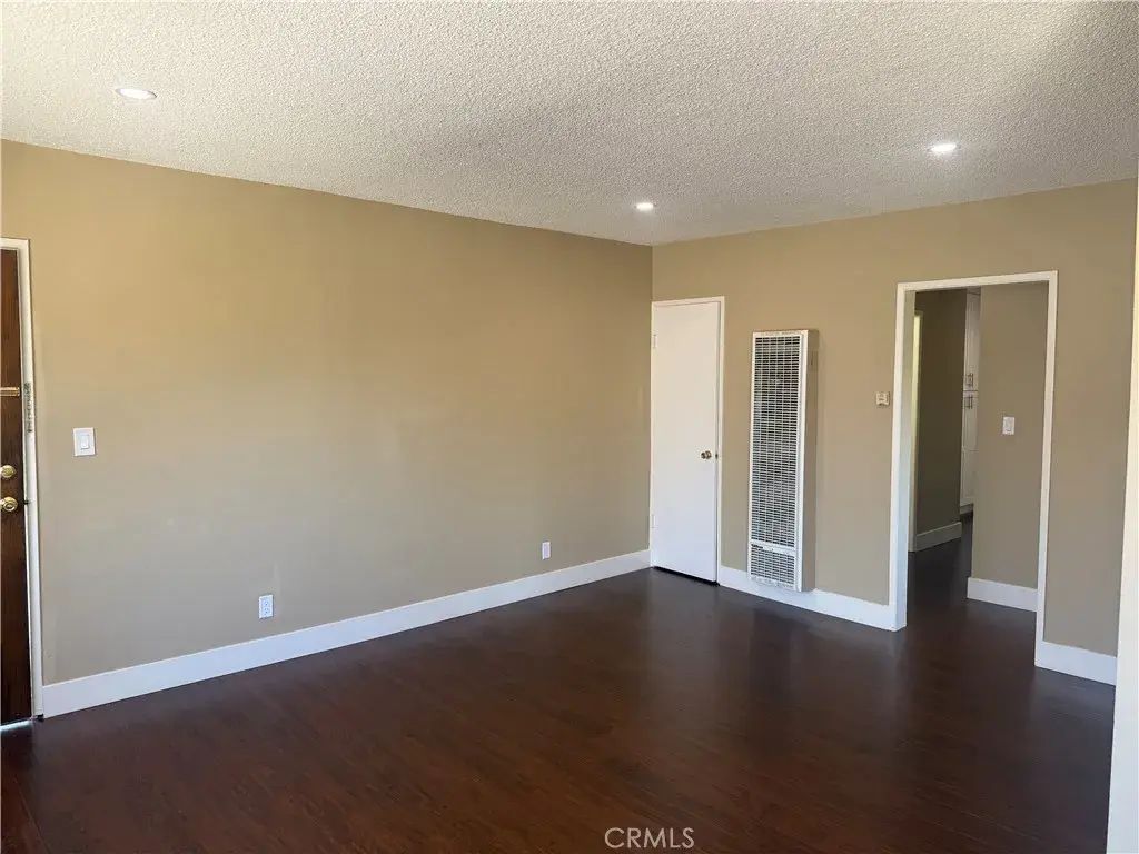600 E Acacia Avenue 6, Glendale
