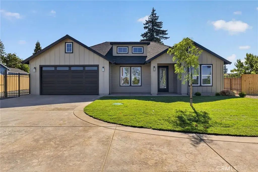 5456 Foster Road, Paradise