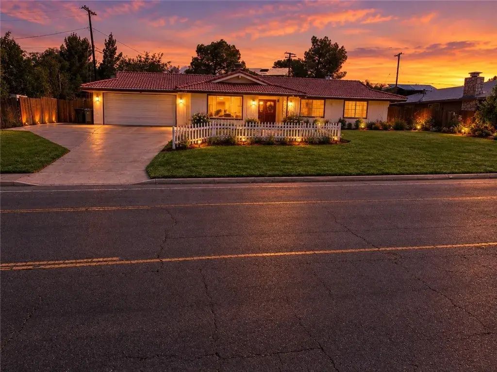15034 Apple Valley, Apple Valley