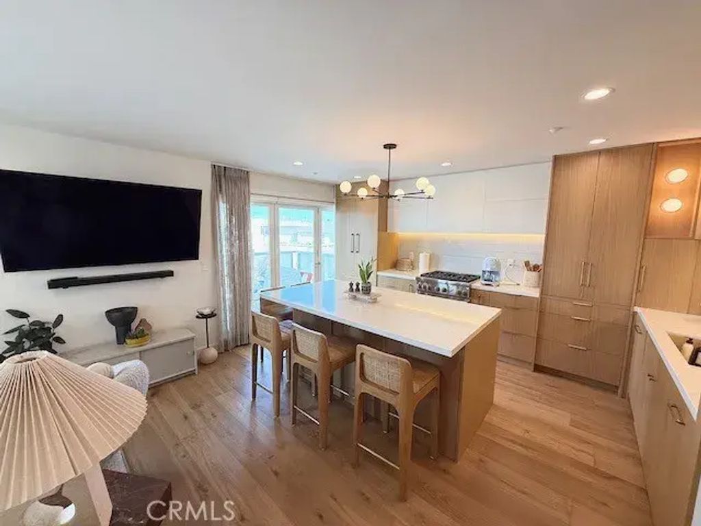 3302 Manhattan, Manhattan Beach
