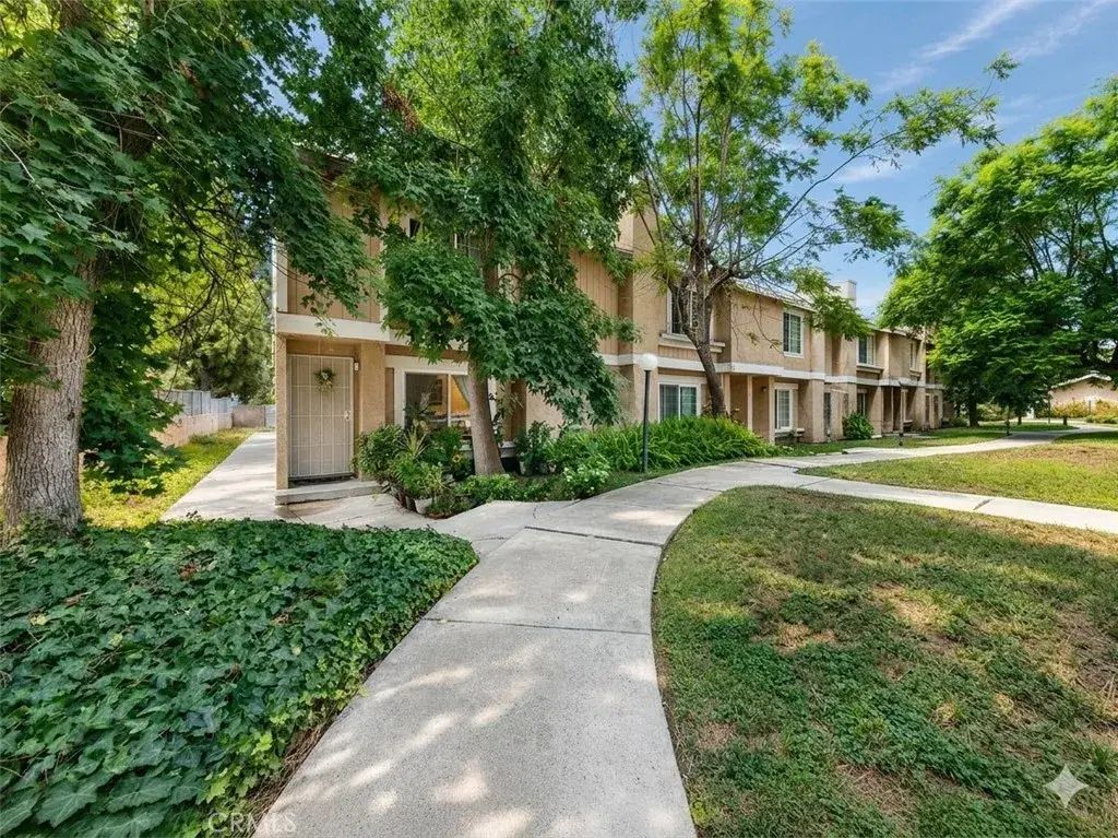 14344 Foothill 501, Sylmar
