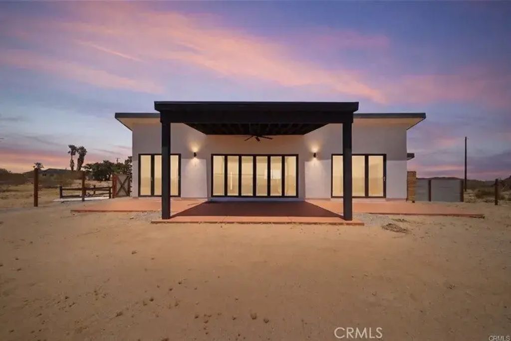 62761 La Crescenta, Joshua Tree