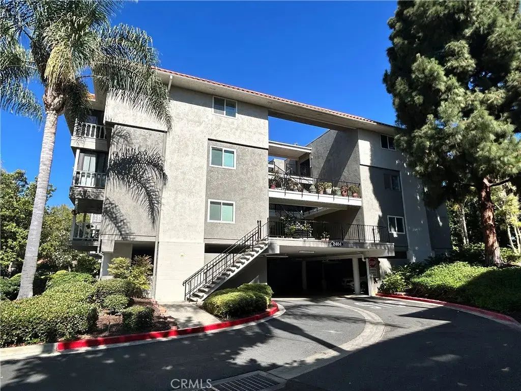 2404 Via Mariposa West 3h, Laguna Woods