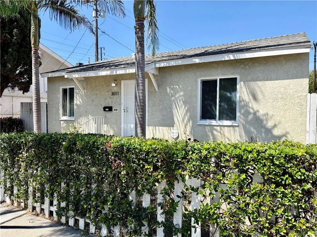 3011 Delta, Long Beach