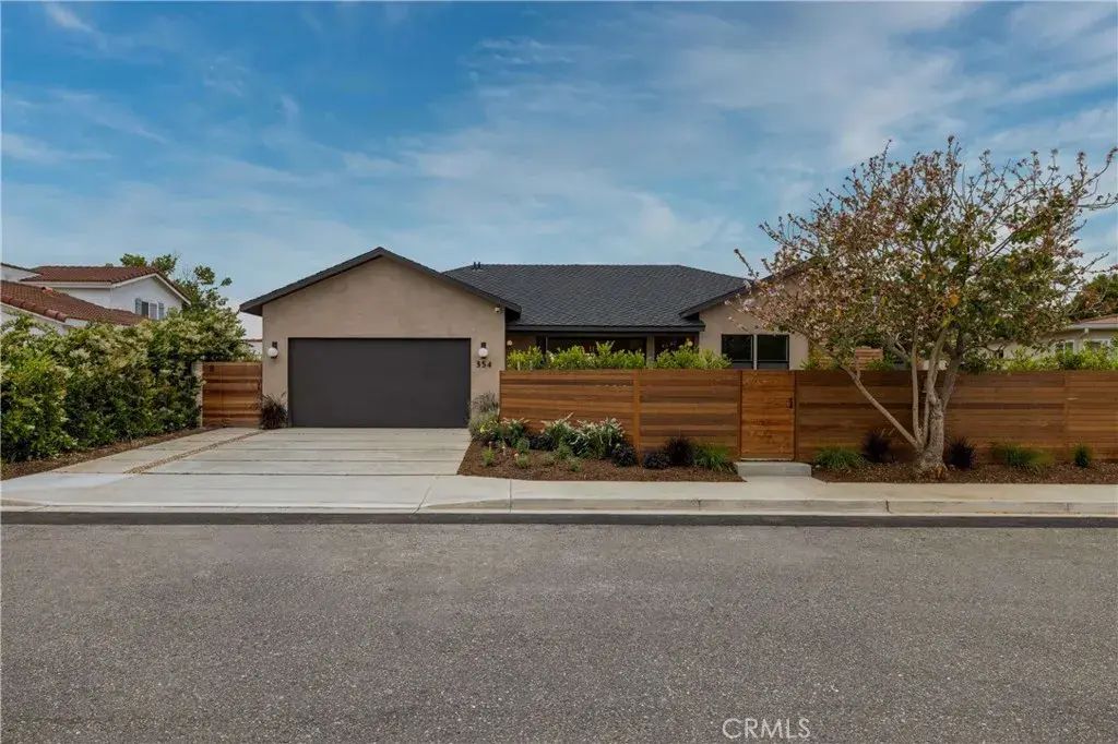 354 La Perle Lane, Costa Mesa