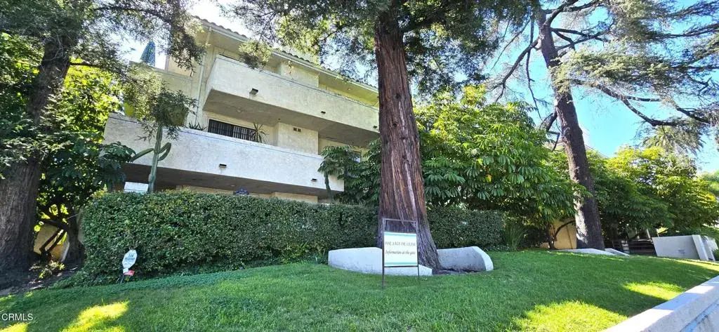 235 S Holliston Avenue 113, Pasadena