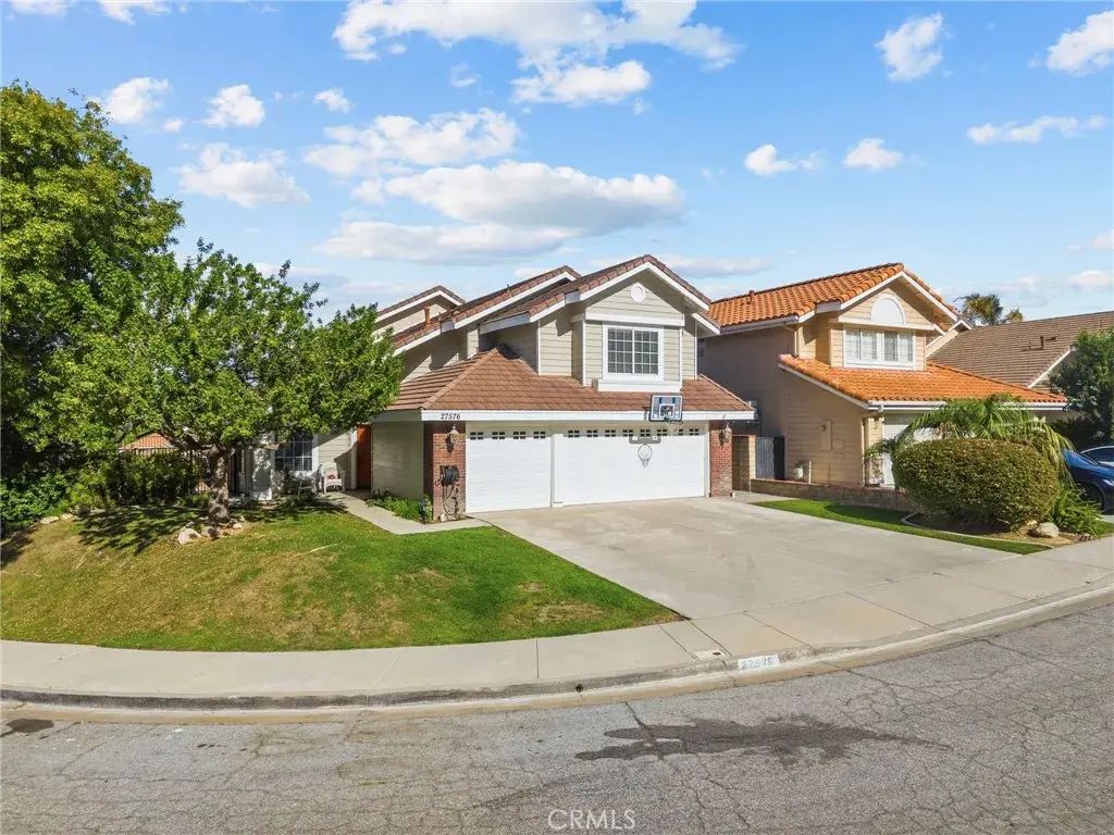 27576 Artine, Saugus