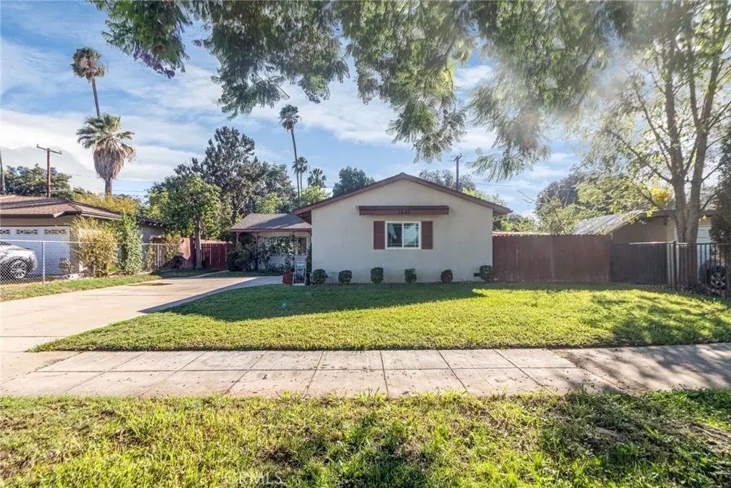 3046 Maude, Riverside