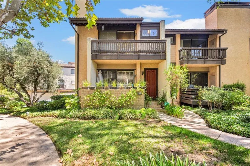 21900 Marylee Street 288, Woodland Hills