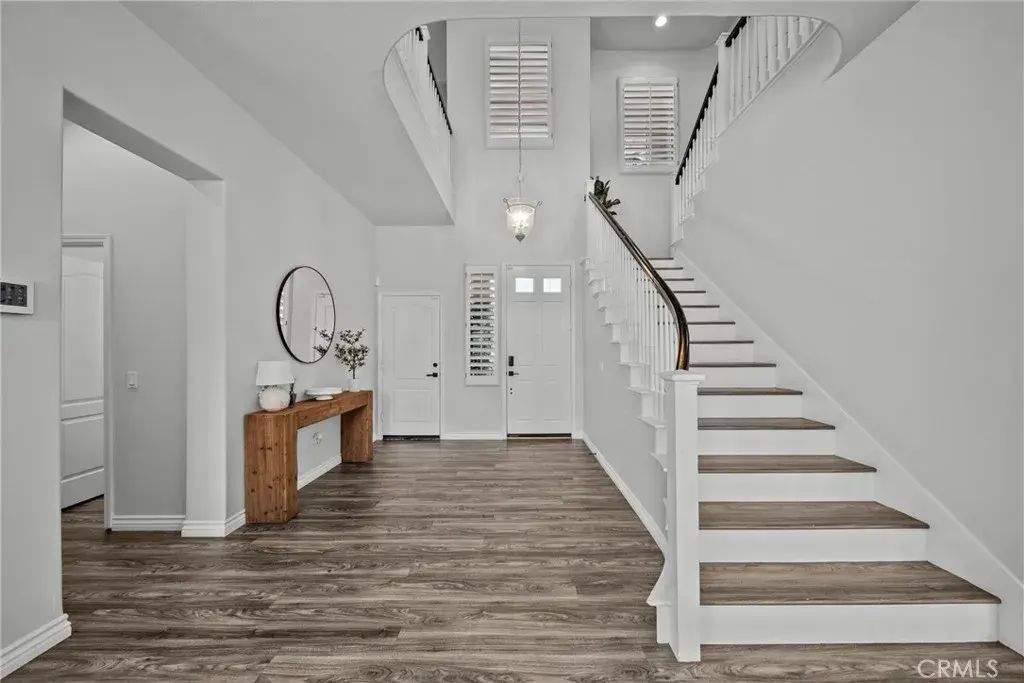 28251 Infinity, Saugus