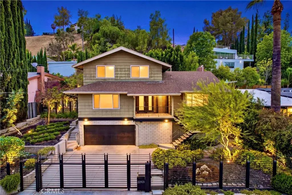 22921 Cass Avenue, Woodland Hills