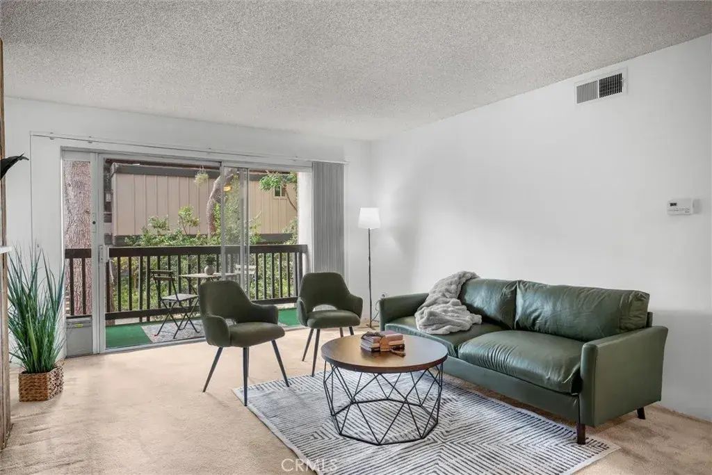 8120 Raintree Circle, Culver City