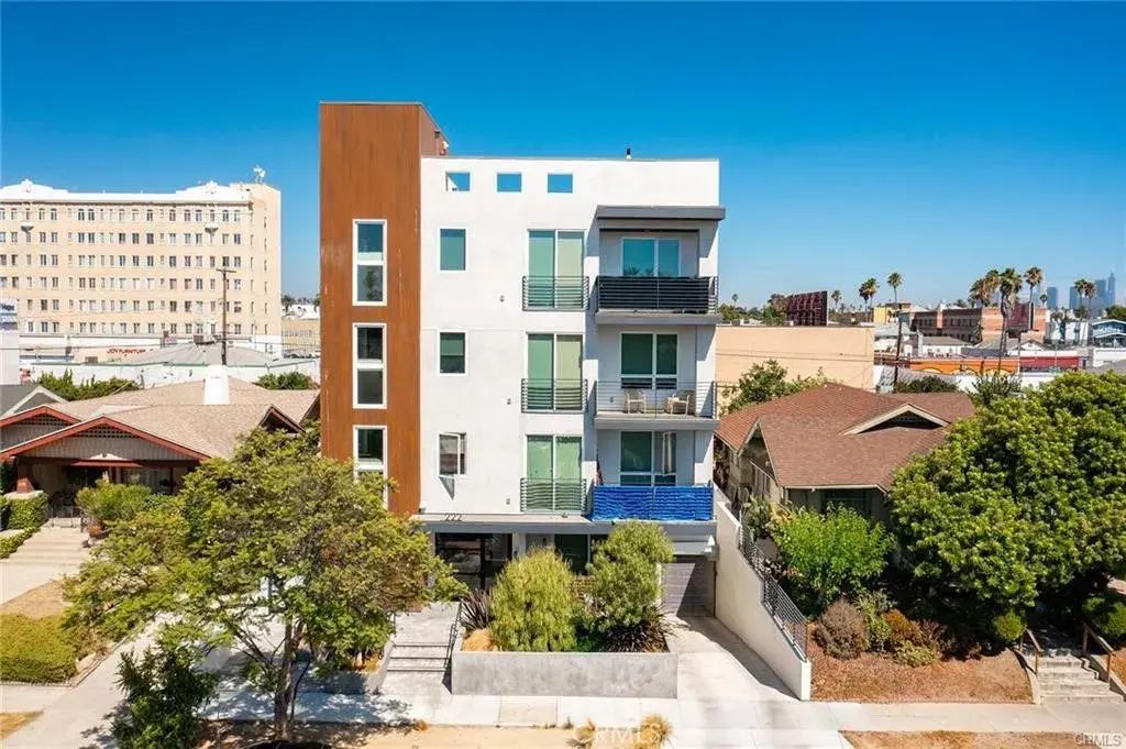 222 N Manhattan, Los Angeles