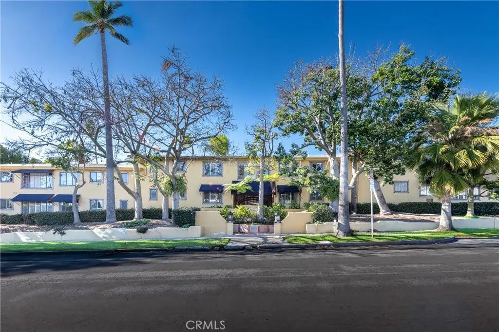 1615 N Laurel Avenue 203, Los Angeles