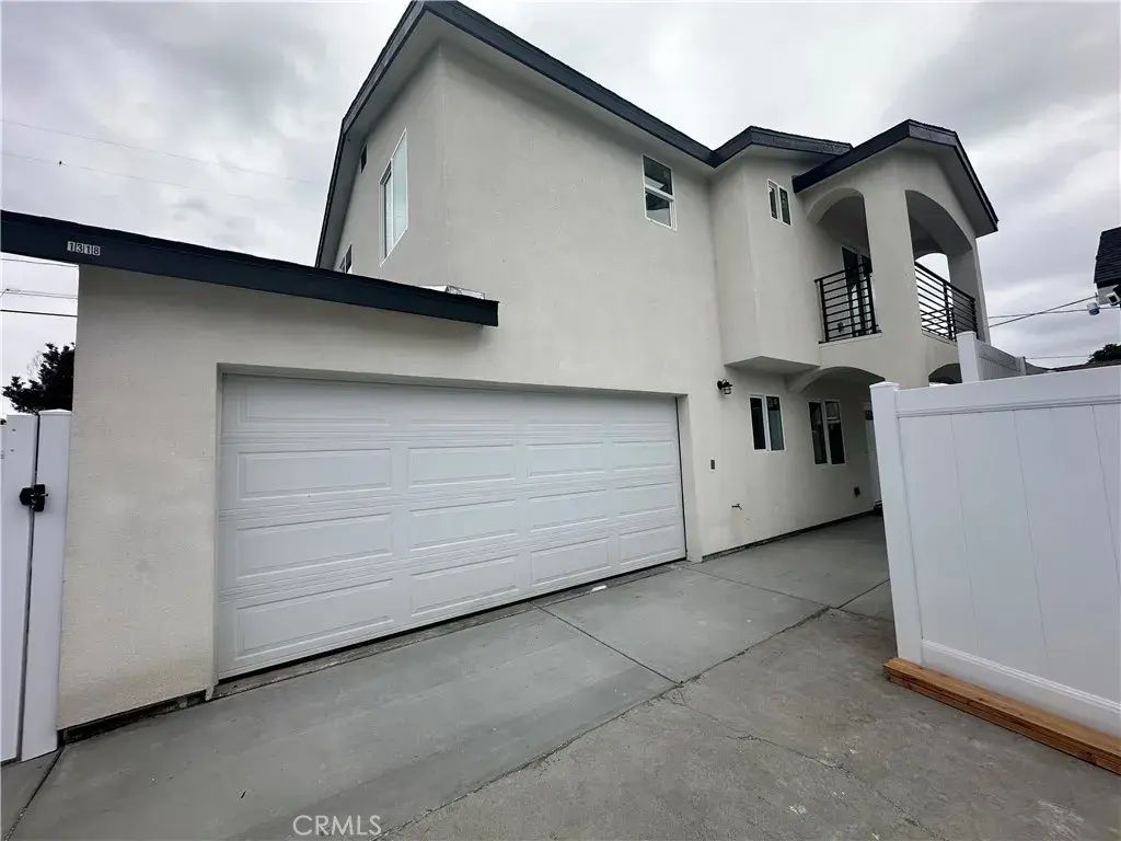 1318 W 131st A, Compton