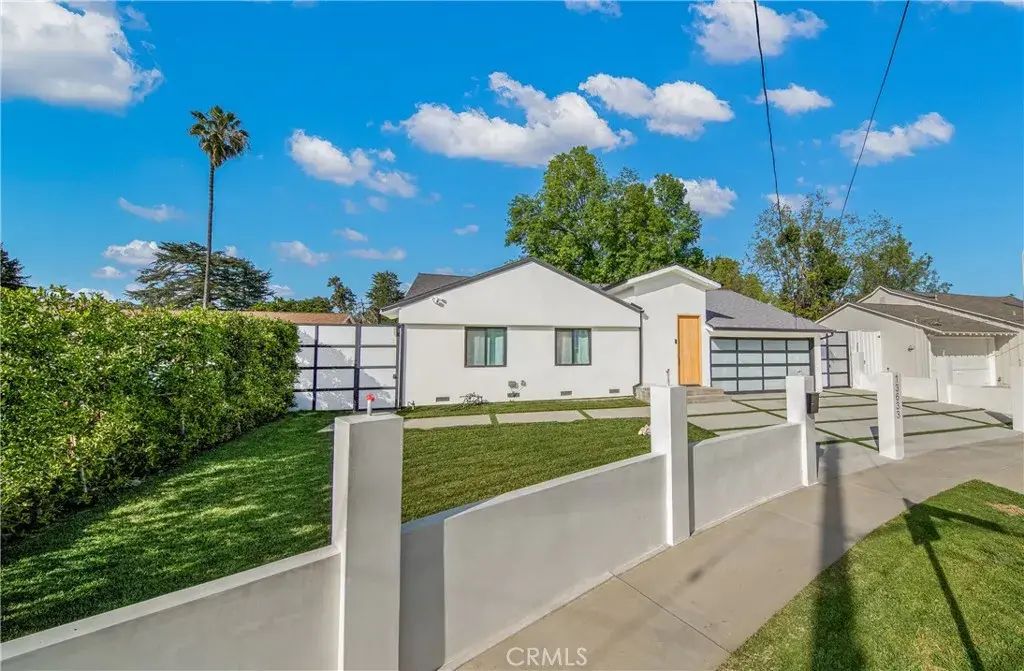 13633 Delano Street, Valley Glen
