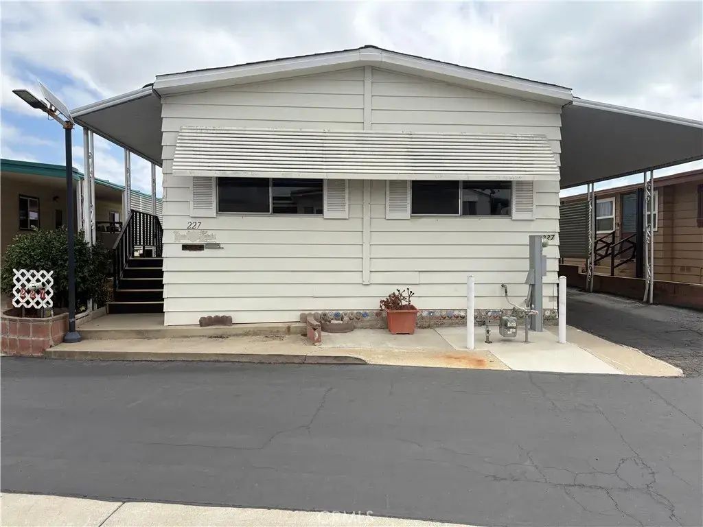 227 Bluebird Lane, Oceanside