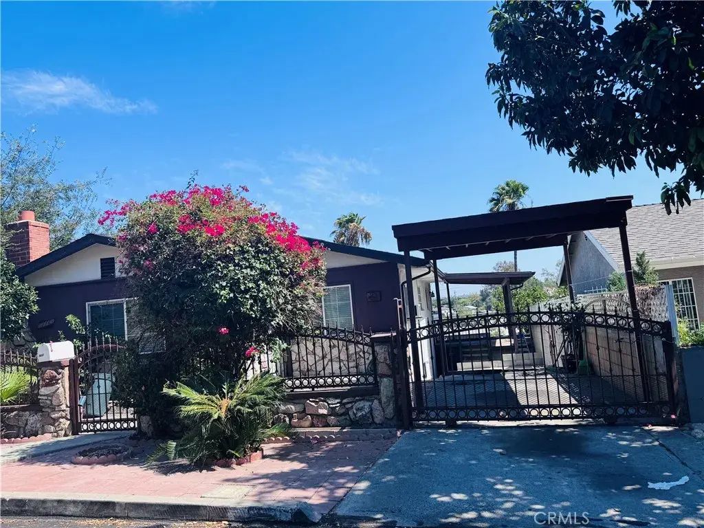 5226 Ithaca, Los Angeles