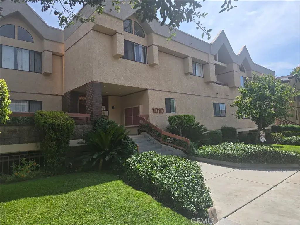 1010 E Maple 6, Glendale