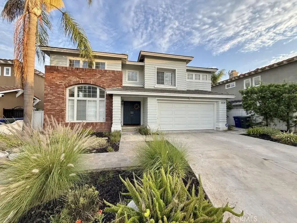 2960 E 20th, Signal Hill