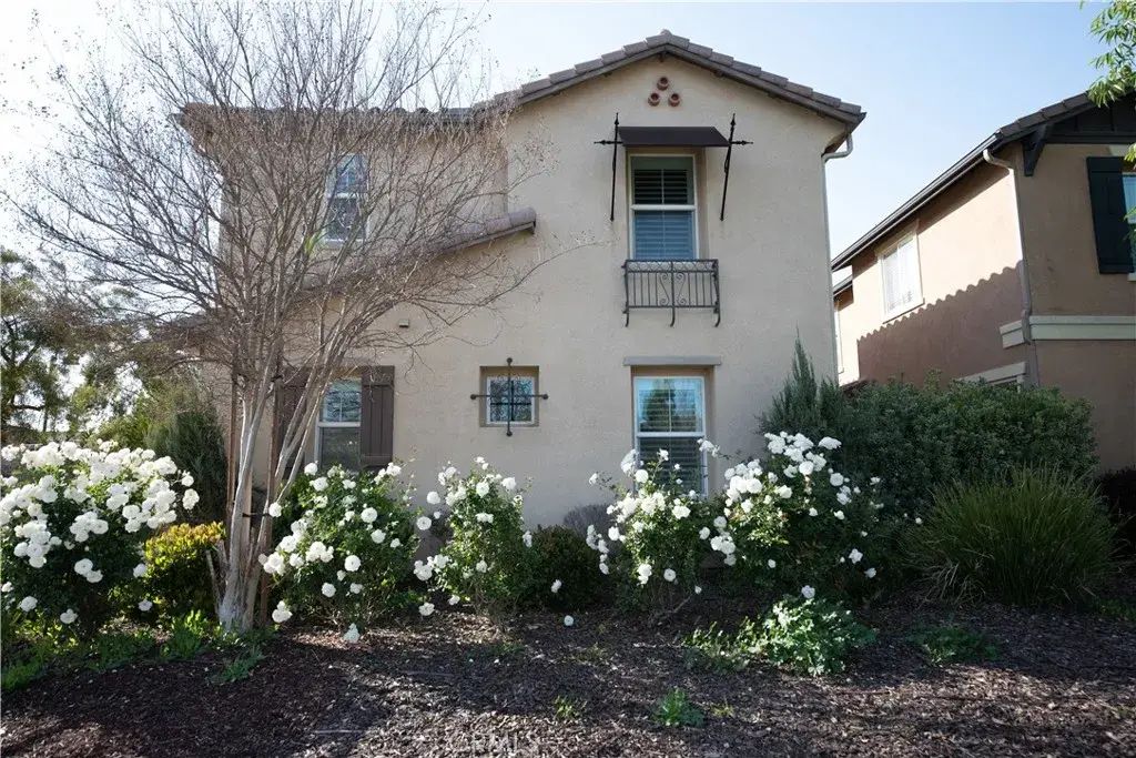 7255 Roselai Court, Eastvale
