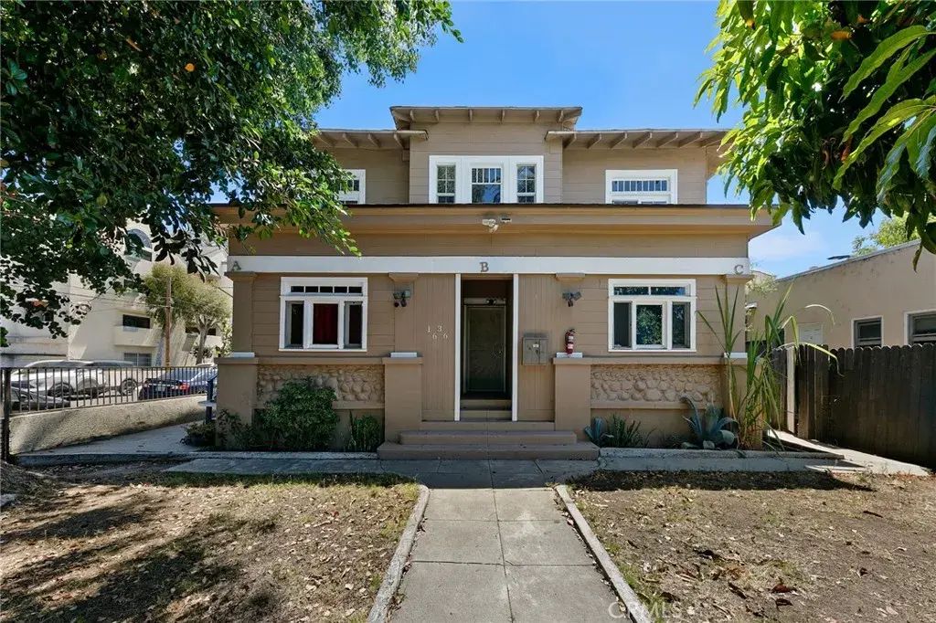 1636 N Stanton, Long Beach