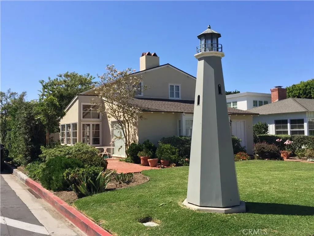 61 Beacon Bay, Newport Beach