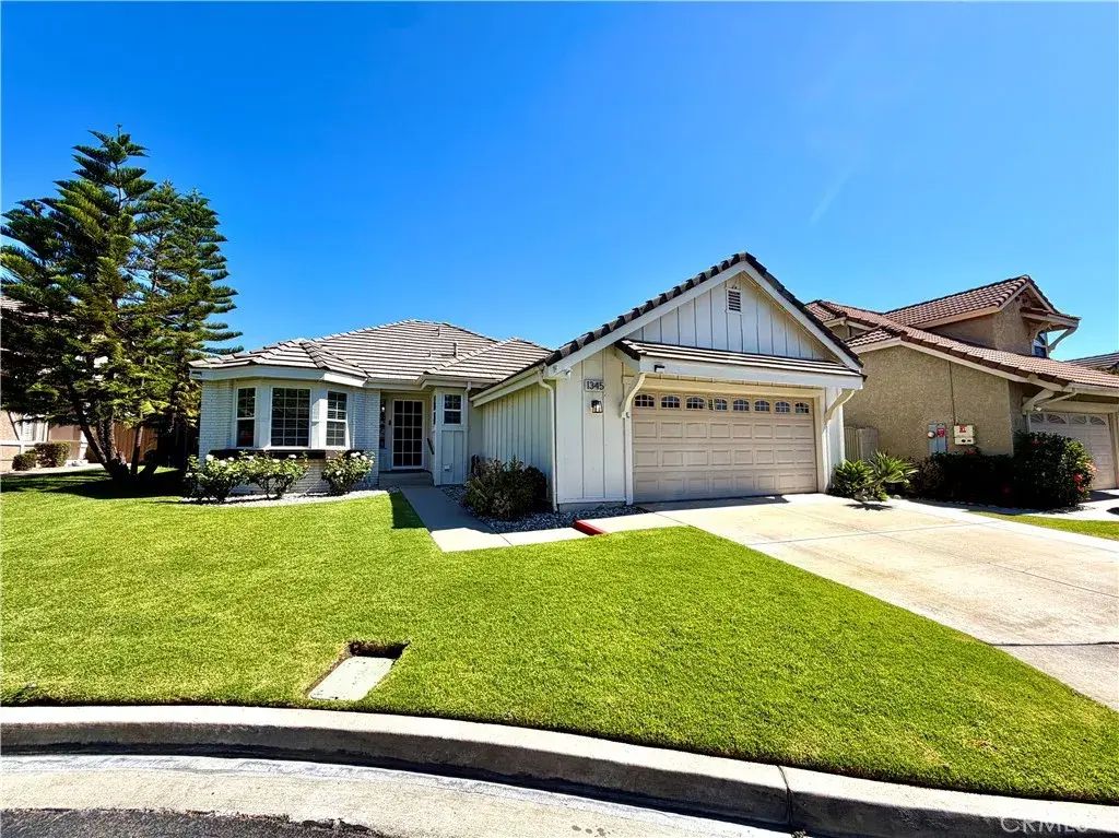1345 Sunrise North, Upland