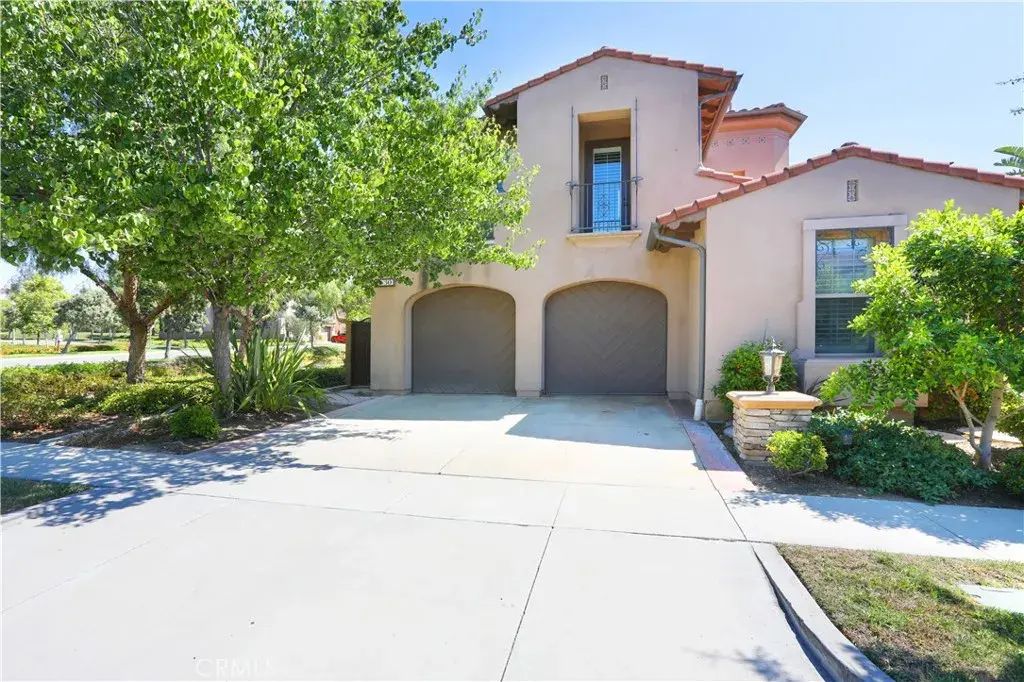 30 Shaman, Irvine