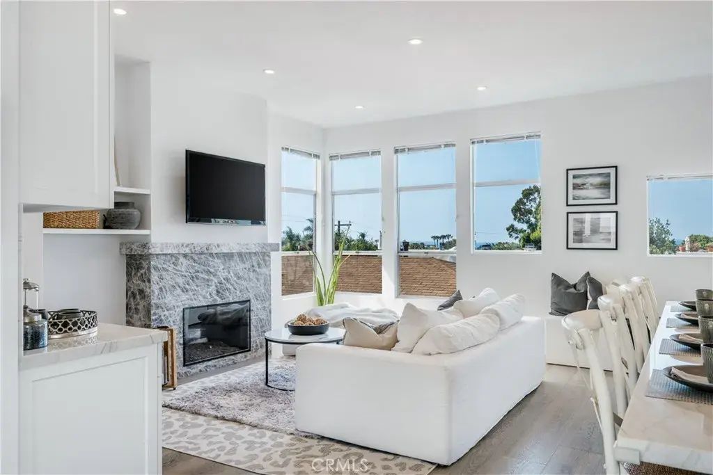 647 1st Place, Hermosa Beach