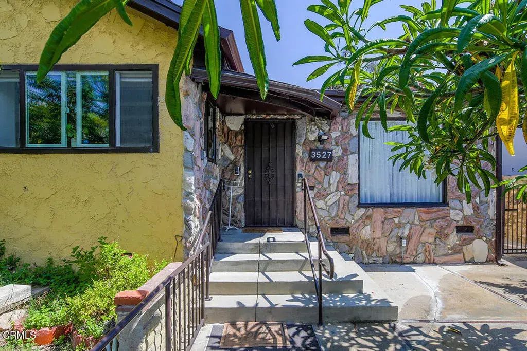 3527 Fairchild Street, Glendale