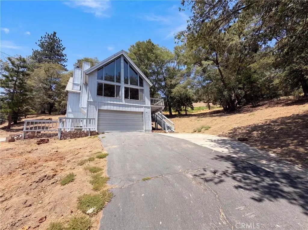 22360 Briarwood, Crestline
