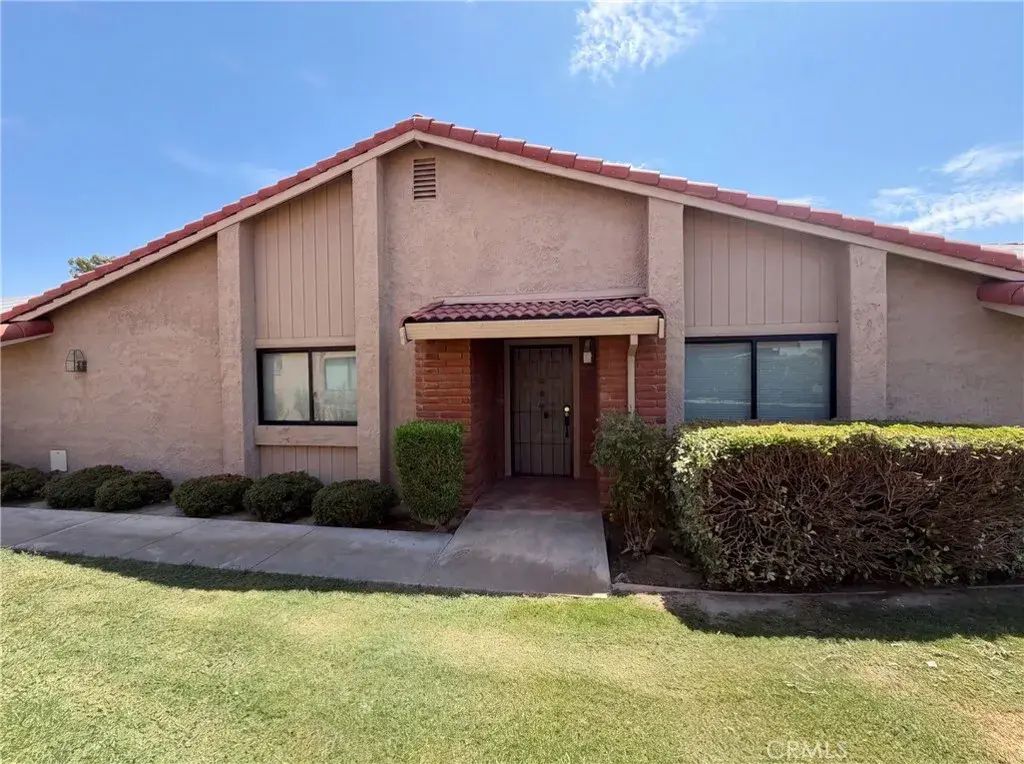 103 Camino Arroyo South, Palm Desert