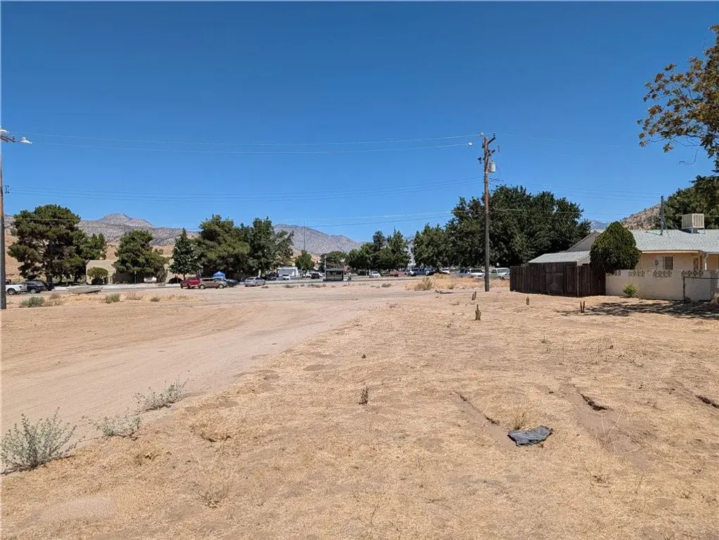 Irwin Ave., Lake Isabella