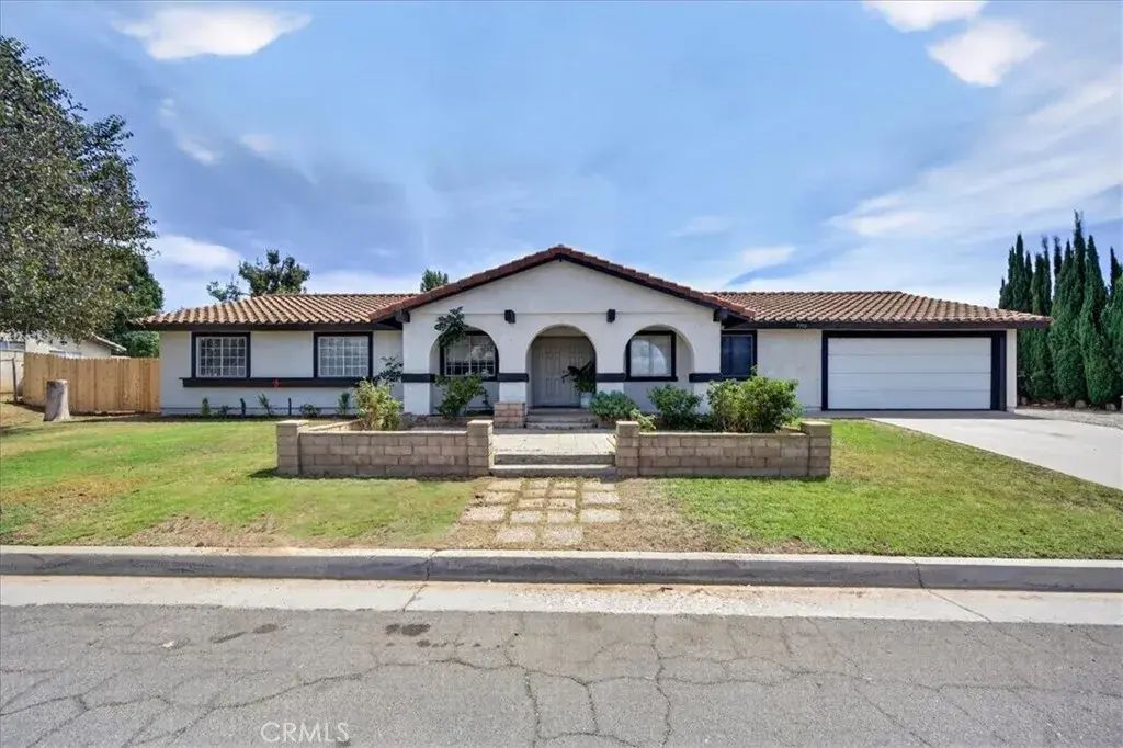 7950 Olivia Way, Riverside