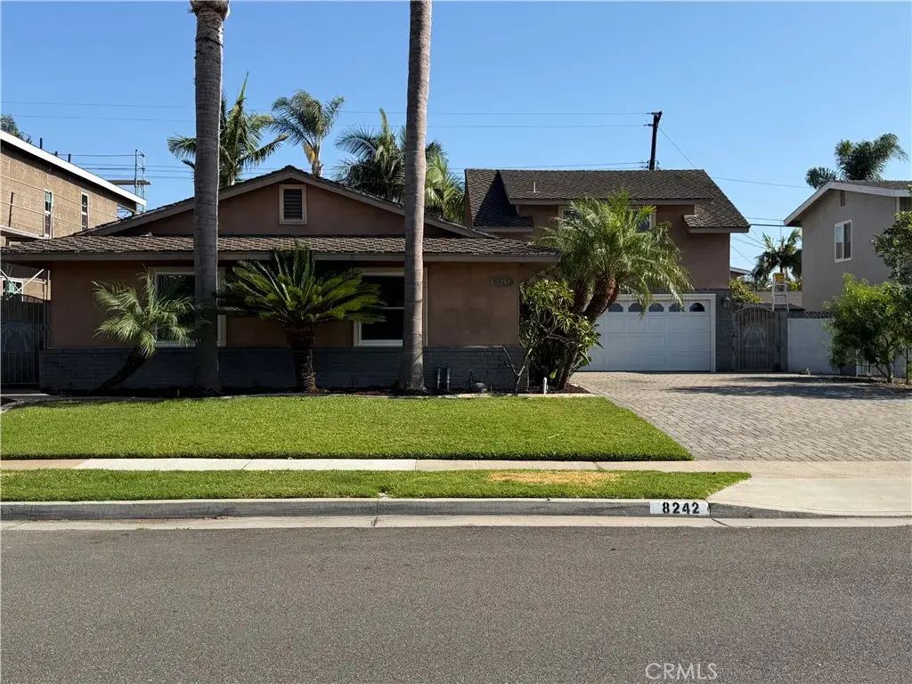 8242 Lambert Drive, Huntington Beach