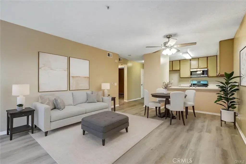 450 E 4th Street 334, Santa Ana