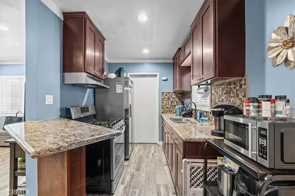 407 E Sunset, Long Beach
